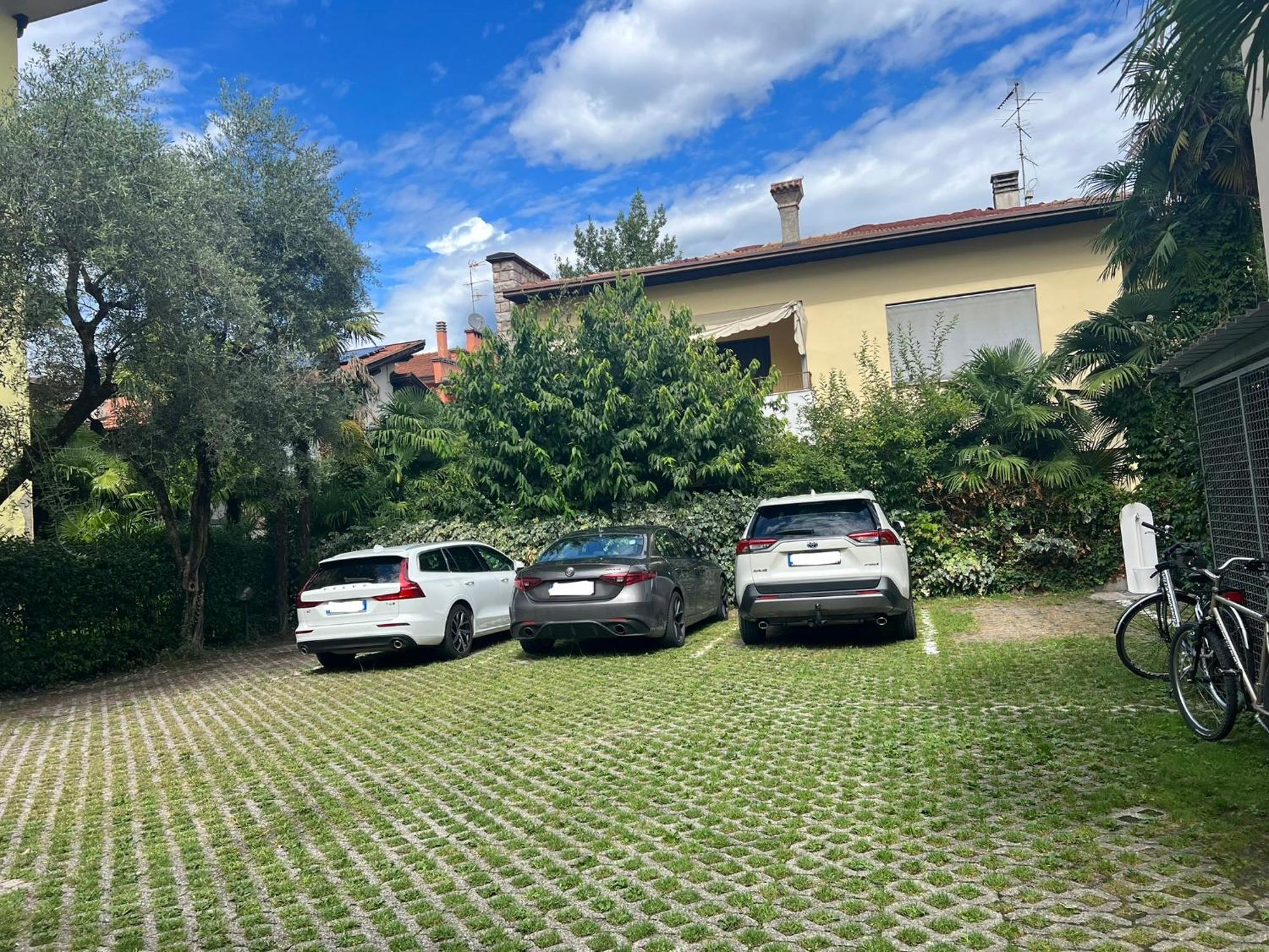 Villa Phoenix - Lake Apartments Riva del Garda Bagian luar foto