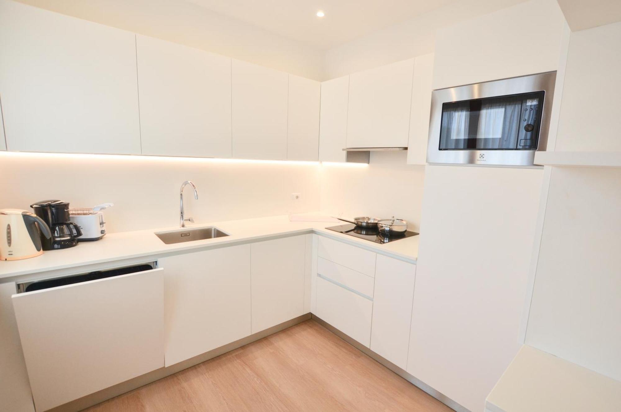 Villa Phoenix - Lake Apartments Riva del Garda Bagian luar foto