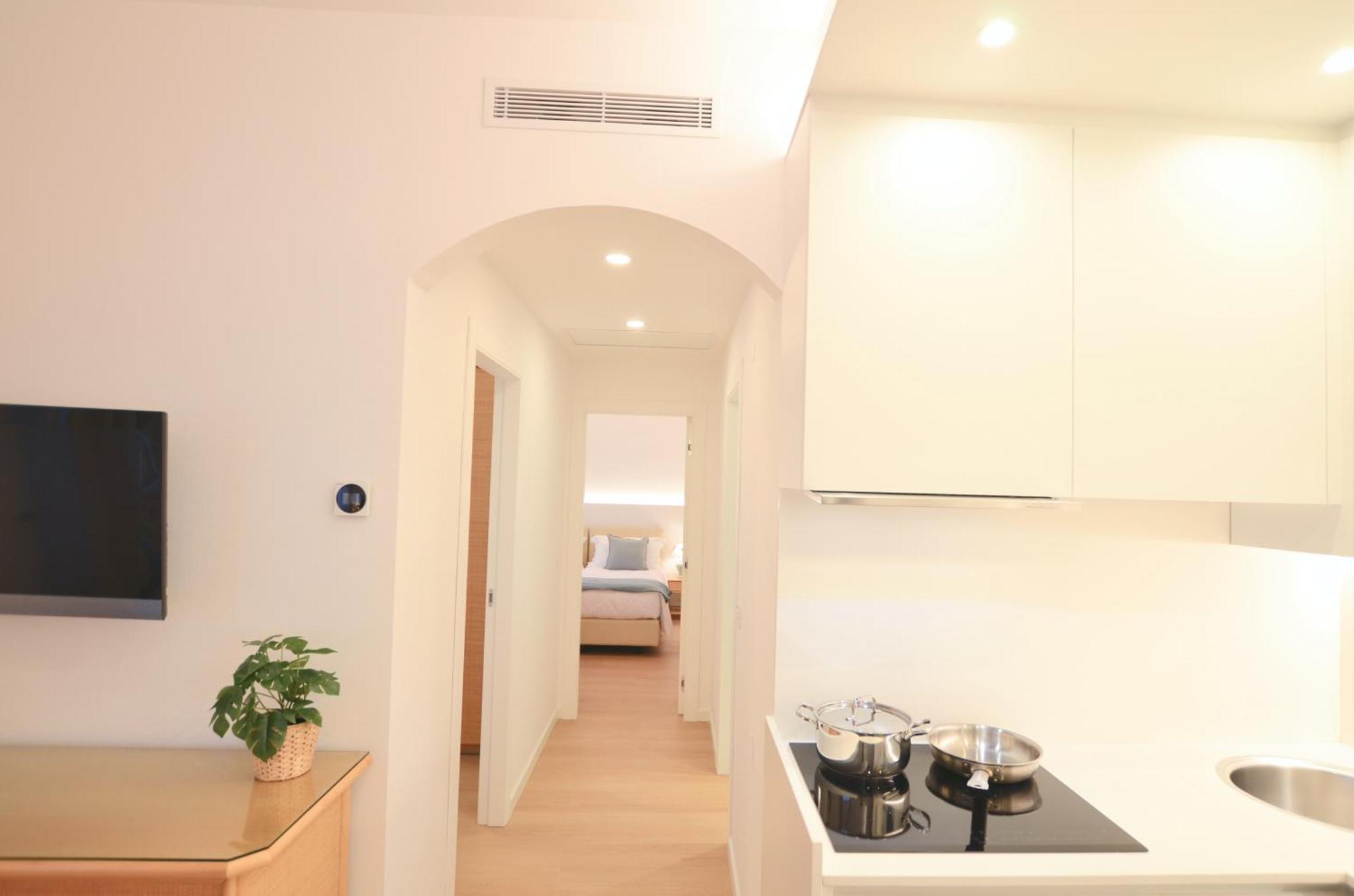 Villa Phoenix - Lake Apartments Riva del Garda Bagian luar foto