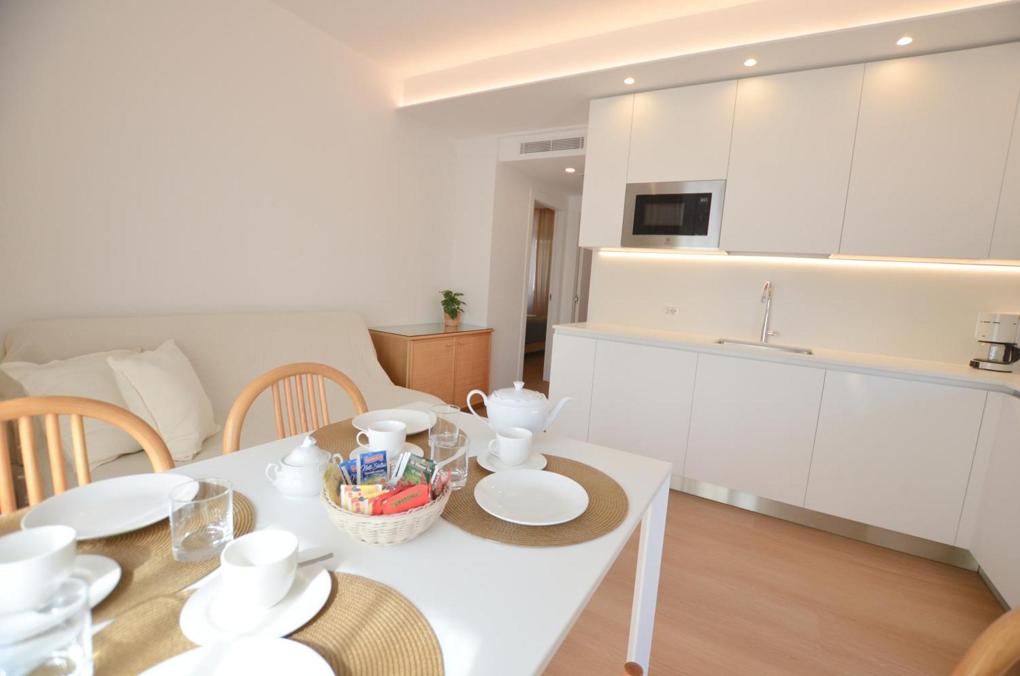 Villa Phoenix - Lake Apartments Riva del Garda Bagian luar foto